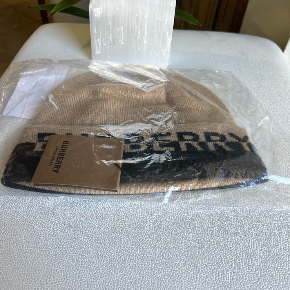 BURBERRY Embroidered-Logo Knitted Cashmere (90%) Beanie OS - Picture 9 of 10